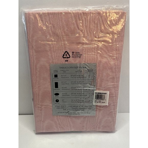 Town & Country Linen Moire Flannel Backed Vinyl Tablecloth 60 inch ROUND - Picture 4 of 6